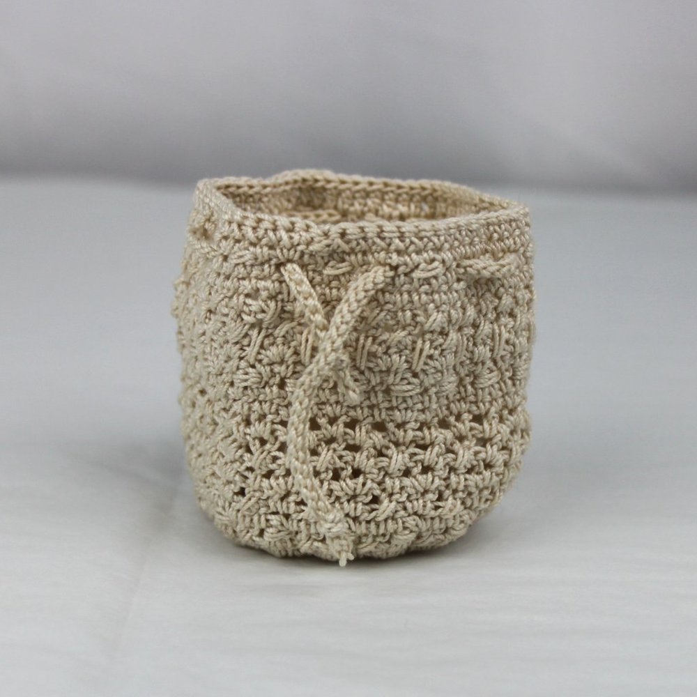 Mini Cream Crocheted Drawstring Pouch Very Small Bag - Picture 3 of 5